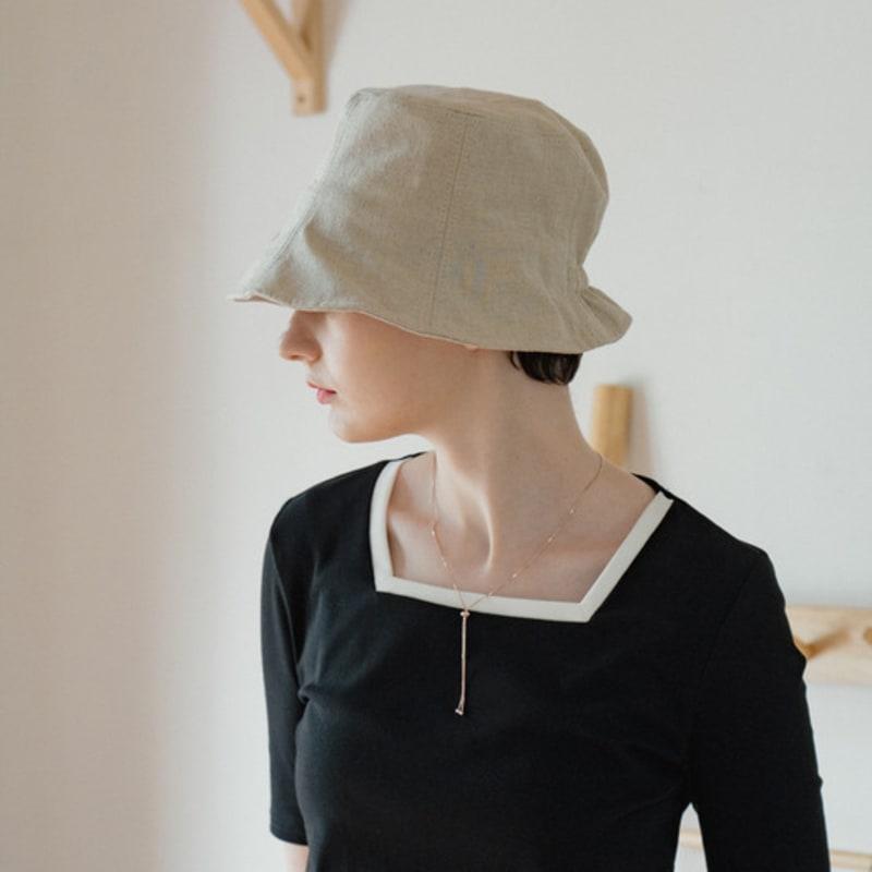 

MANES Fleurines Bucket Hat (3color) Black