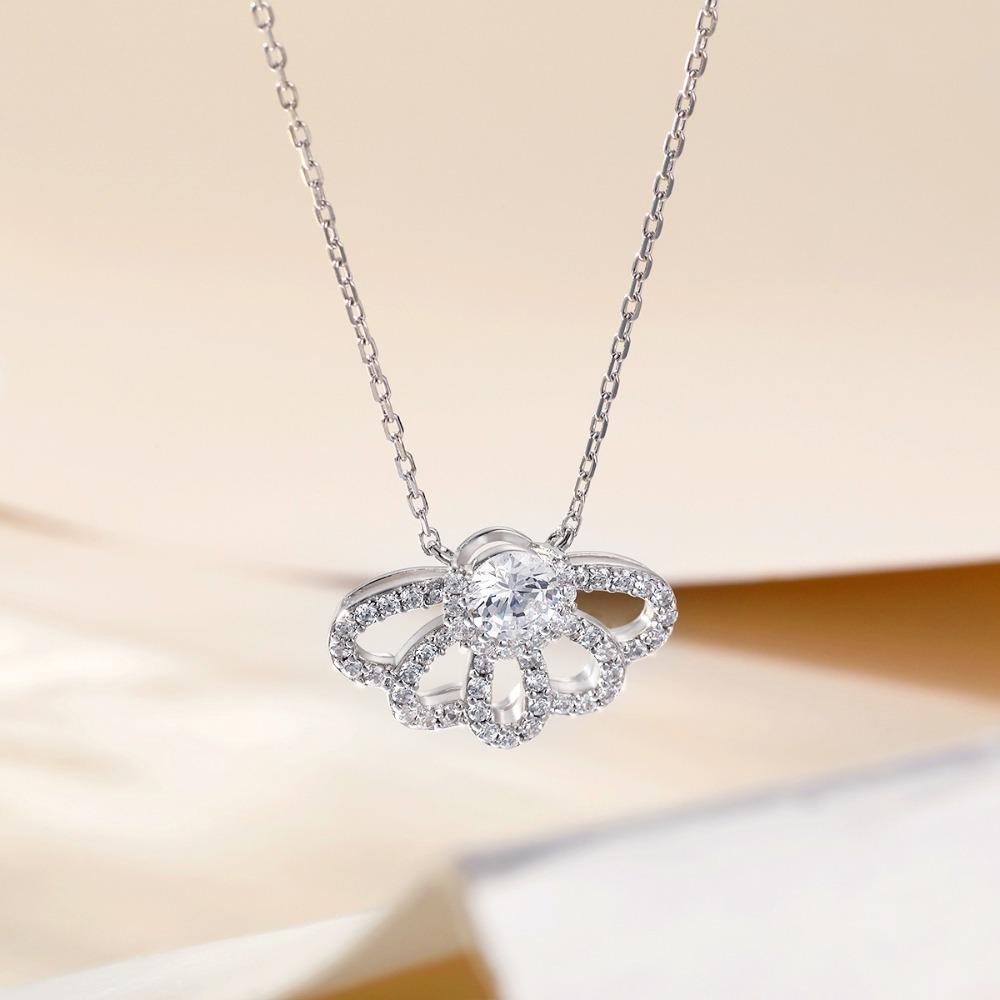 Sterling silver women's necklace light luxury niche European and American big-name jewelry personalized pendant snake bone chain S925
