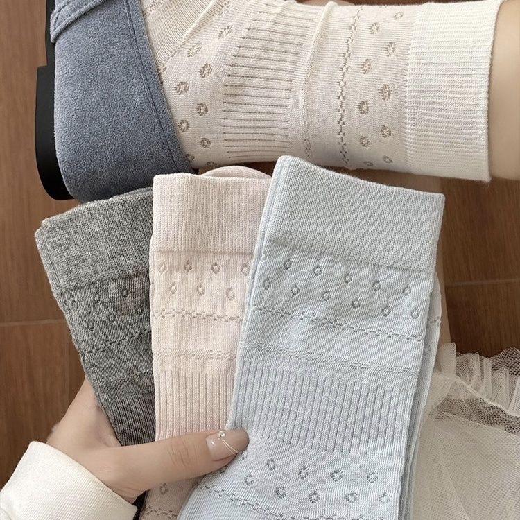 Ladies Spring and Summer Thin Pure Cotton Color Hollow Hollow Florets Breathable Boneless Tube Stack Socks