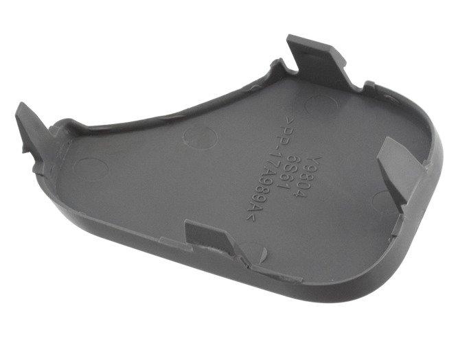 Ford Fiesta Mk6 05-08 tow hook cover in front bumper