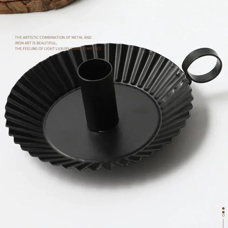 Minimalist European Style New Candle Holder with Handle Pleated Base Candle Holder  Home and Home Candle Holder Decoration