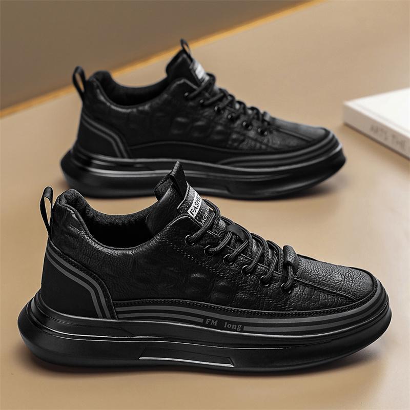 New autumn black sports and leisure leather shoes kitchen labor protection board shoes