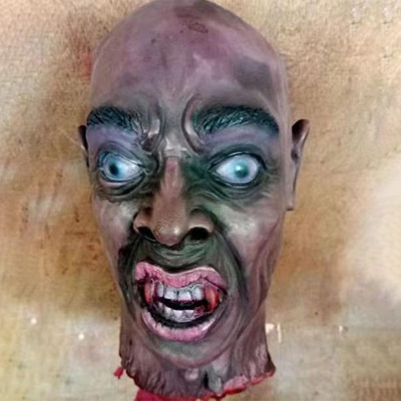 Cabeza de Muerto Colgante con Cadena Accesorios de Cabeza de Halloween Parte del Cuerpo de Muerto Sangrienta Aterradora Accesorios de Cabeza Cortada Colgantes