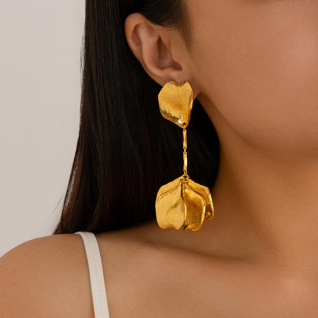 Ingemark Punk Flower Petal Long Tassel Drop Earrings for Women Gold Color Hanging Piercing Earrings Wed Bridal Jewelry Gift New