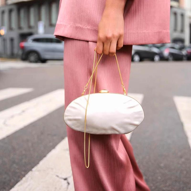 

2025 New Design Fashion Oval Egg Acrylic Evening Clutch Bag Lady White Pearl Effect Shell Handbags Party Wedding Shoulder Bag