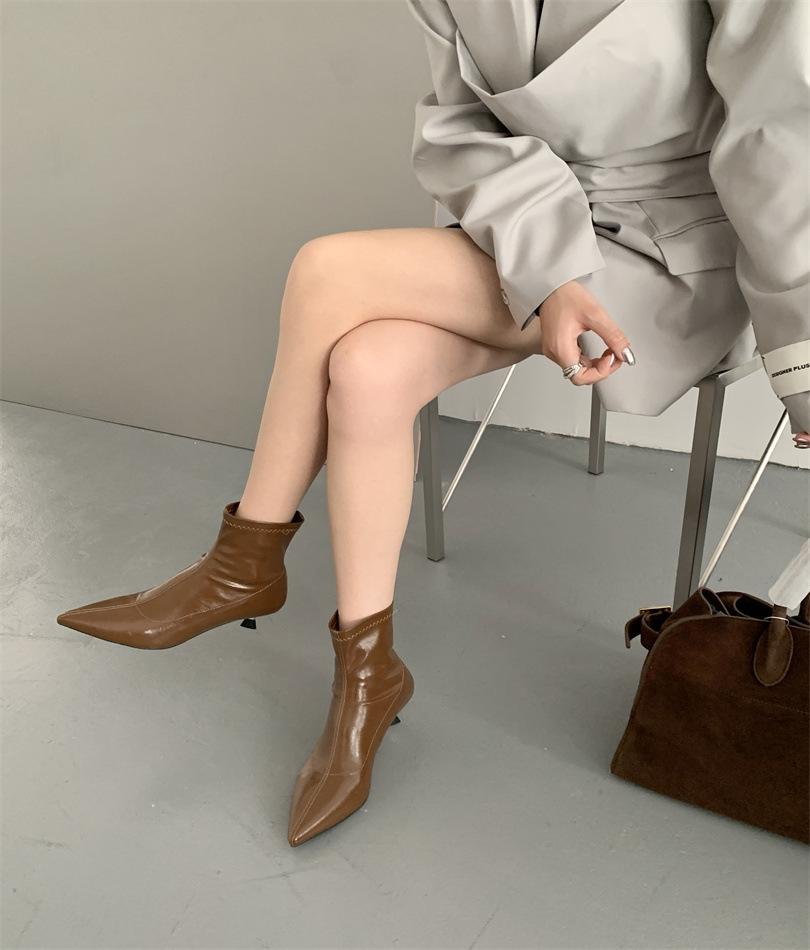 2025 Autumn New Fashion Soft Leather Back Zipper Low Tube Pointed Head Thin Heel Thin Internet Celebrity Martin Short Boots Women