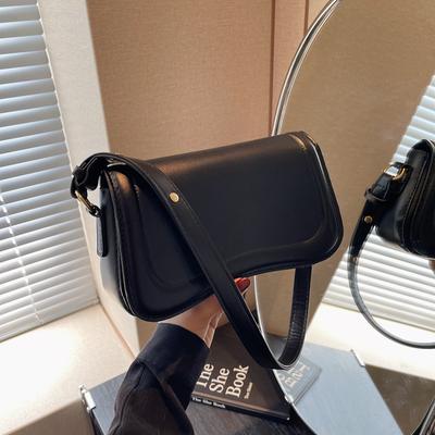 Fashion Versatile High Value Single Shoulder Armpit Bag Autumn Solid Color Retro Simple Commuter Bag