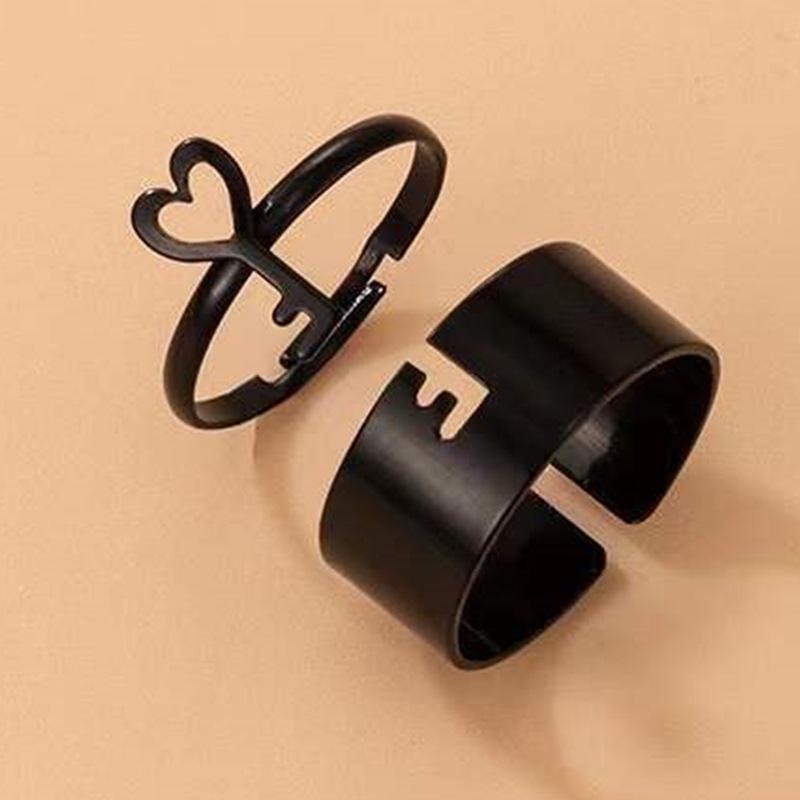 Versatile Women's Fashion Couple Rings: Light Luxury, Colorfast, Unisex Knuckle & Plain Finger Rings