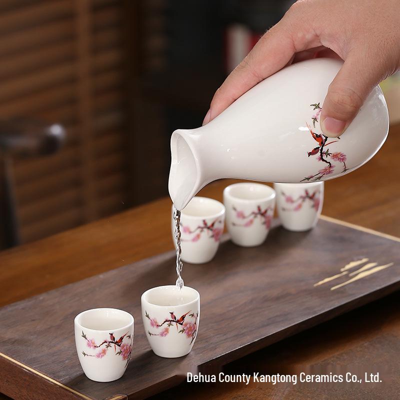Yinjiu Ceramic Wine Set - Includes 1 Decanter and 6 Cups - Ideal for Events and Gifting