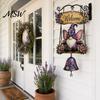 Cartello di Benvenuto Personalizzabile con Gnomo da Giardino e Campanella, Campanello da Porta Appeso per Esterno, Campanelle Eoliche con Numero Civico Uniche per Decorazioni di Patio, Casa, Portico, Cortile Campanella