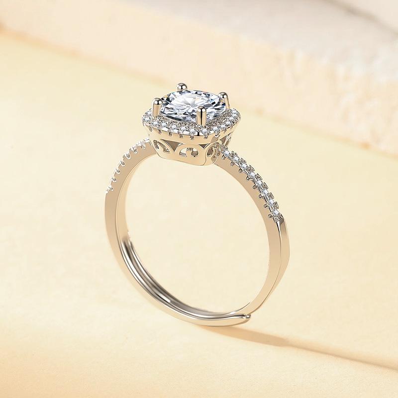 Elegant Square Zircon Ring: Shiny Luxury, Fashionable and Versatile Open Design