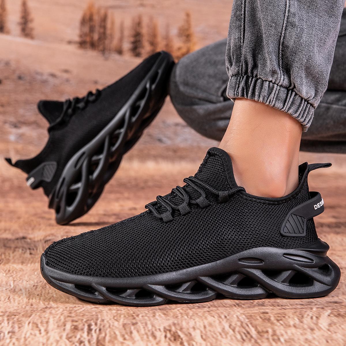 

Men Sports Running Black Jogging Shoes Casual Sneakers Brown Outdoor Breathable Mesh Men Lightweight Shock-absorption Sneakers