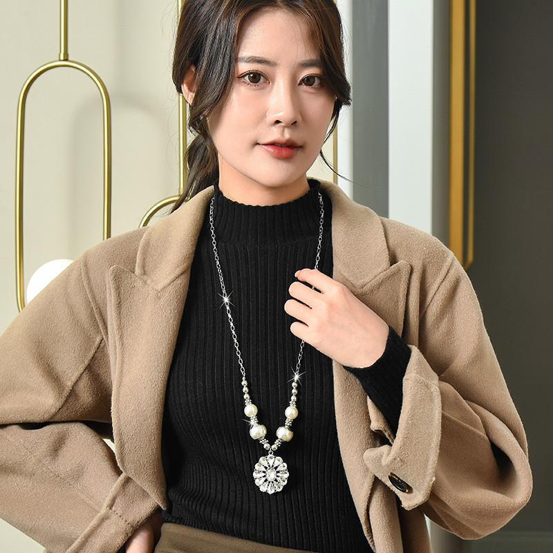 Womens Gorgeous Long Crystal Flower Pendant Necklace In Elegant Korean Pearl Style