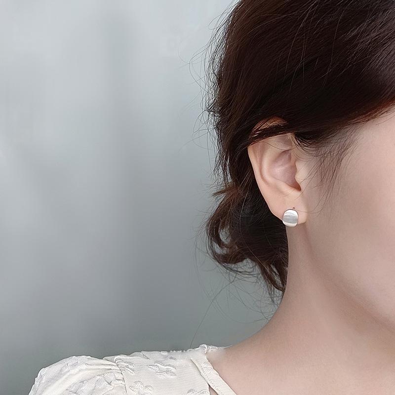 Earrings Heavy Industry Frosted Ear Buckles Exquisite Simple Niche Ins Design Premium Earrings Versatile Jewelry