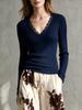 Retro French Lace Patchwork Knit V-Neck Base Layer for Women - Slim-Fit, Stretchy, and Versatile Autumn Top