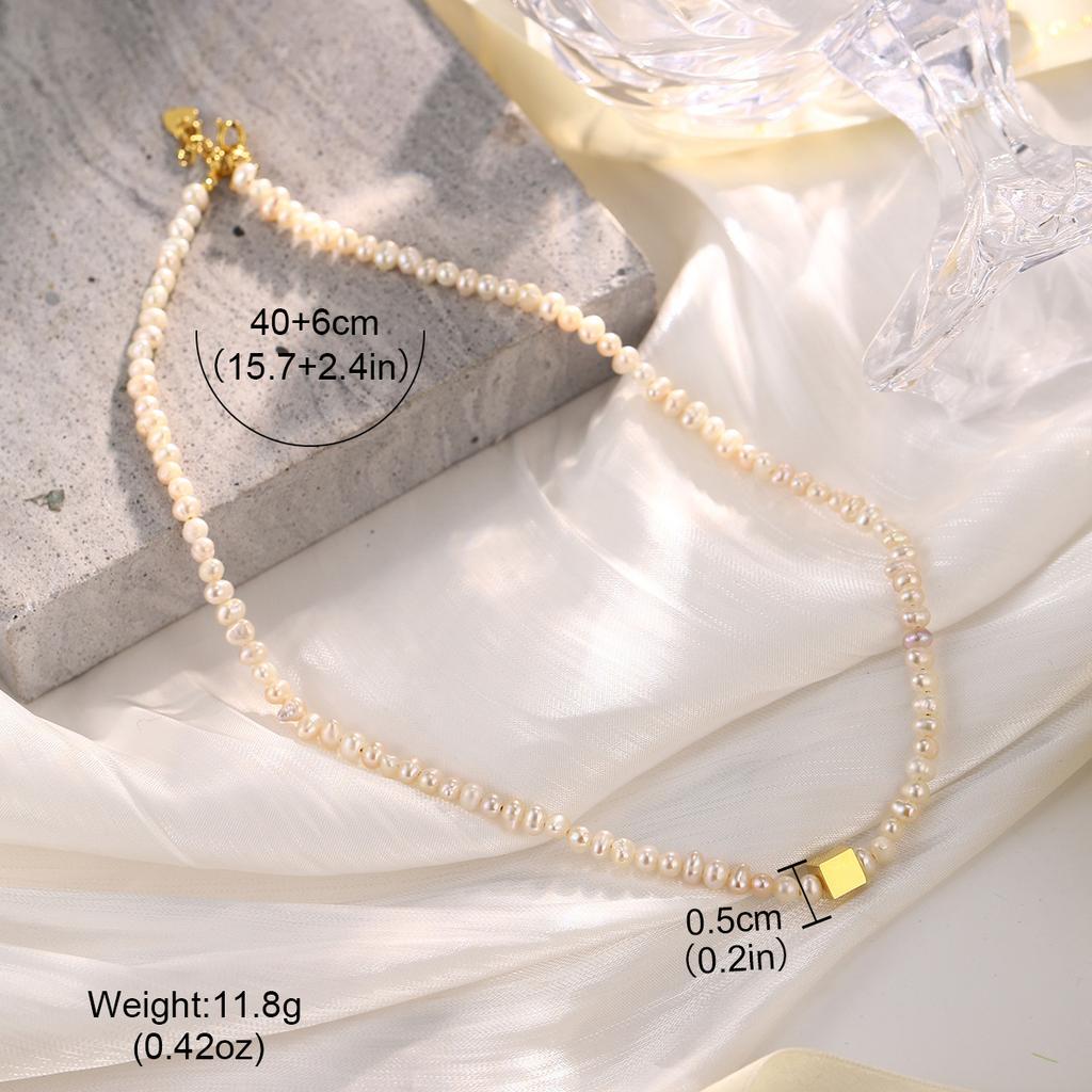 New natural freshwater pearl earrings, small daisy necklace for women, niche design, exquisite and sweet, versatile necklace for women