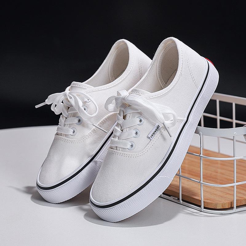 Candy Color Canvas Shoes: Unisex Spring/Autumn 2026 Versatile White Skate Sneakers for Students