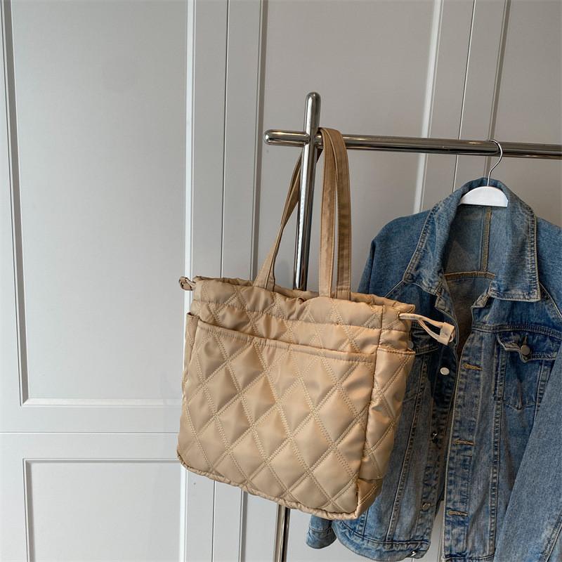 

Spring 2024 New Fashion Grid Shoulder Bag Large Capacity Tote Bag For Women Street Trend Black Khaki