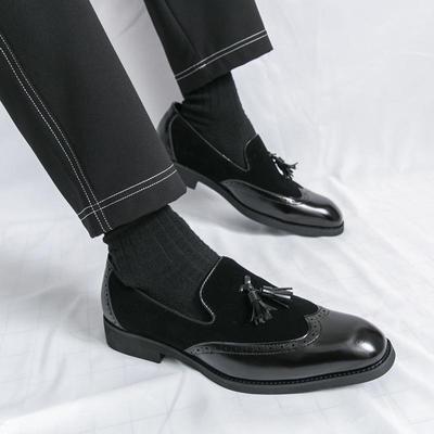Übergröße Herren Quasten-Loafer: Lässiger Leder-Slipper mit eingesetzter eckiger Spitze