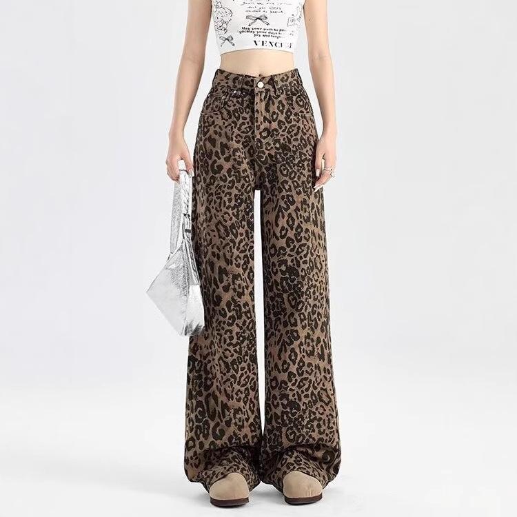 2024 Women's High-Waisted Leopard Print Wide-Leg Jeans for Petite - Autumn/Winter Collection
