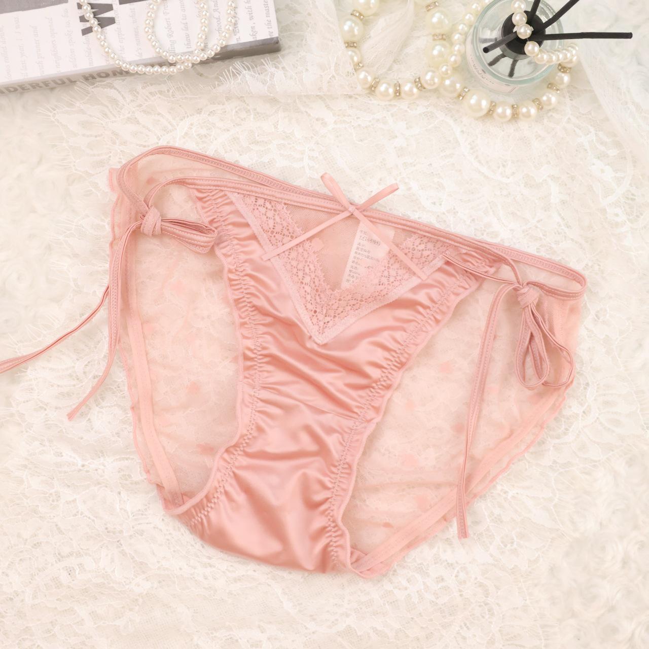 

Нежные шелковистые трусики со шнуровкой Large
