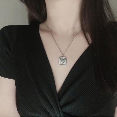 Náhrdelníky a přívěsky – Náhrdelníky