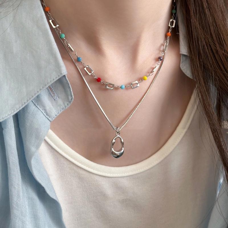 Collier de Perles d'Imitation Gris Argenté pour Femmes Longue Chaîne de Pull Collier Superposé Bijoux de Luxe pour Clavicule Accessoires