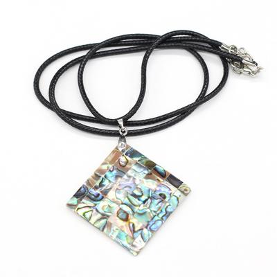 Natural Abalone Shell Pendant Necklace Jewelry Mother of Pearl Shells Rhombus Choker Necklaces for Women Man Quality Jewellery Handmade Crafts