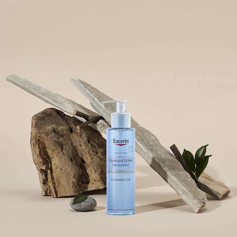 Eucerin Dermato Clean Refreshing Cleansing Gel 200ml