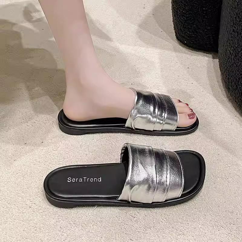 Star models are beautiful, flat-bottomed cool slippers, women's summer outer wear, new models with skirts, beach vacation