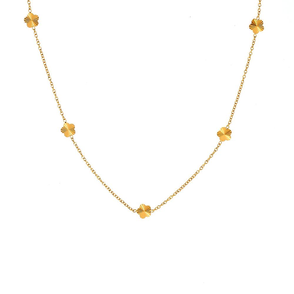 Small Style Flower Collarbone Chain Temperament Elegant Design Titanium Steel Plated 18K Gold Niche Necklace Women