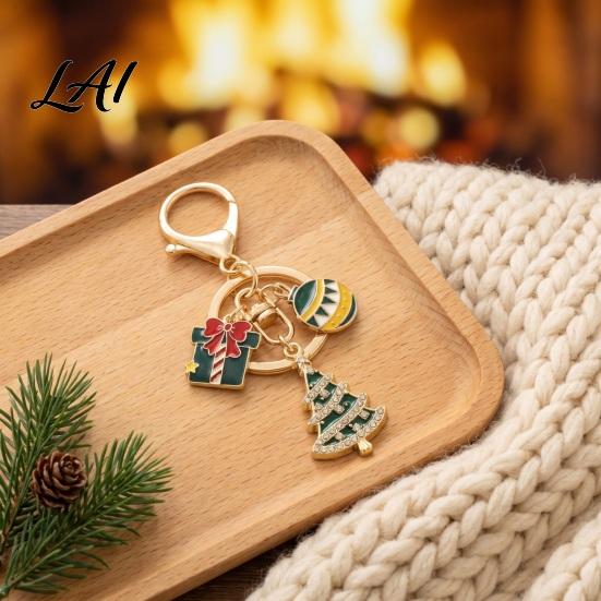 Festive Keychain Accessory Christmas Santa Tree Snowman Keychain Golden Plated Zinc Alloy Pendant Handbags Decorative with Lobster Clasp Holiday