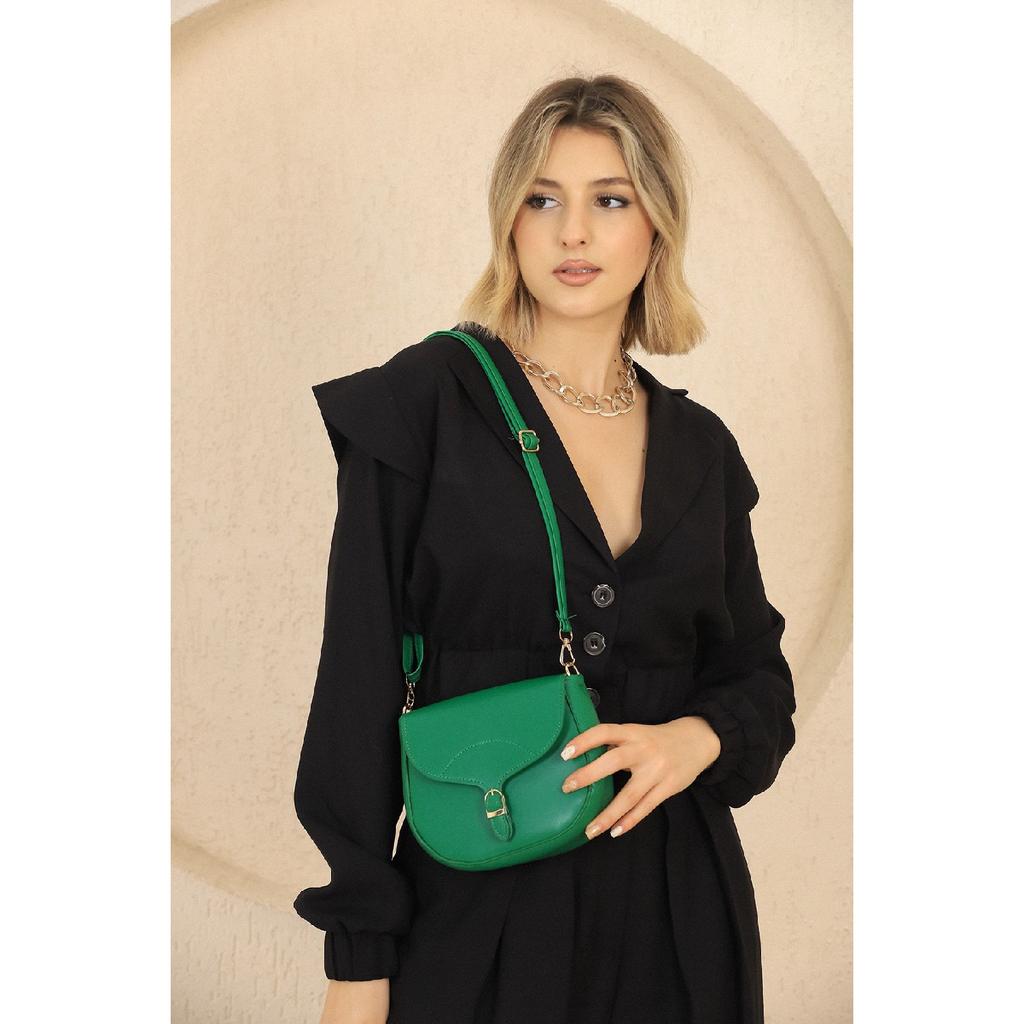 Schwarze Shk17 Einfache und stilvolle Umhängetasche mit Druckknopfverschluss und verstellbarem Riemen L:16E:18W:6