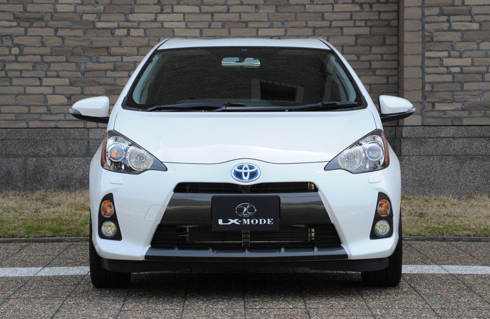 TOYOTA AQUA (10th generation early model) Exterior Parts LX Smart LED Headlight Bulbs (H11 LED Kit) [NHP10]