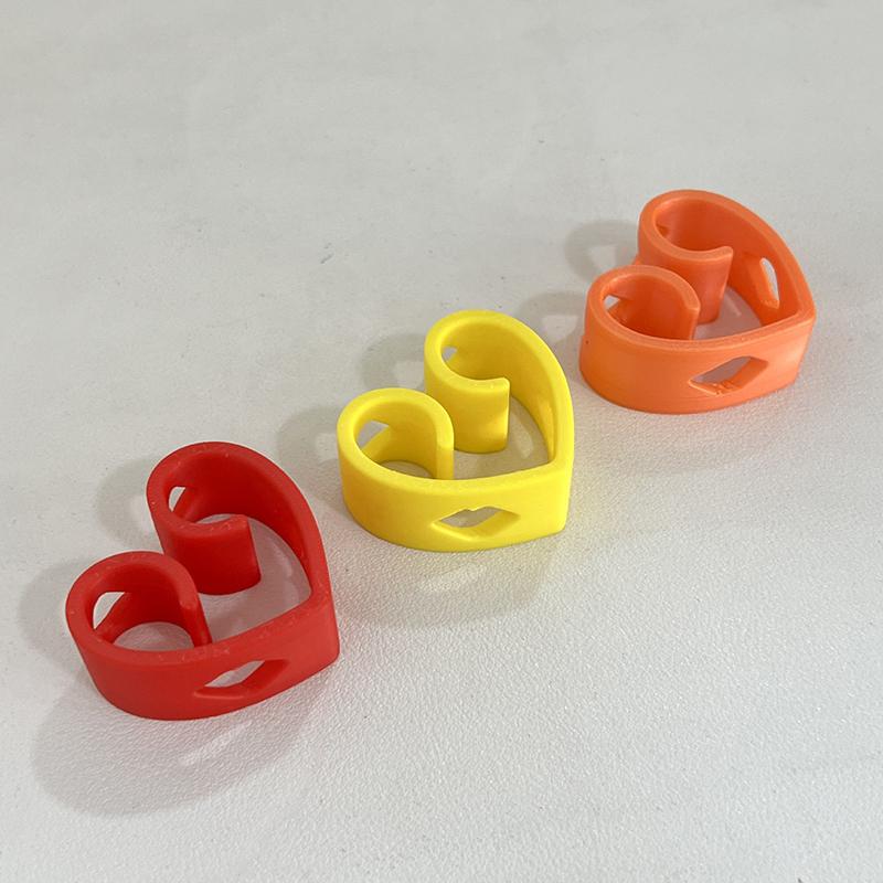 2Pcs Heart-Shaped Reusable Chopsticks Helpers Training Kids Non-Slip Chopstick Hinges Connector Portable Practice Chopsticks Aid