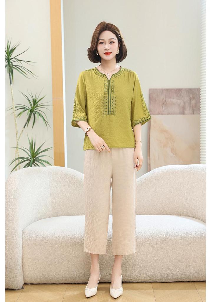 Stylish Plus Size Cotton & Linen Summer Top for Middle-Aged and Elderly Women