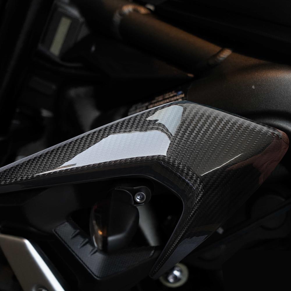 Motorcycle Carbon Fibre Side Fairing Protection Cover for Triumph Street Triple 765 2021-2022