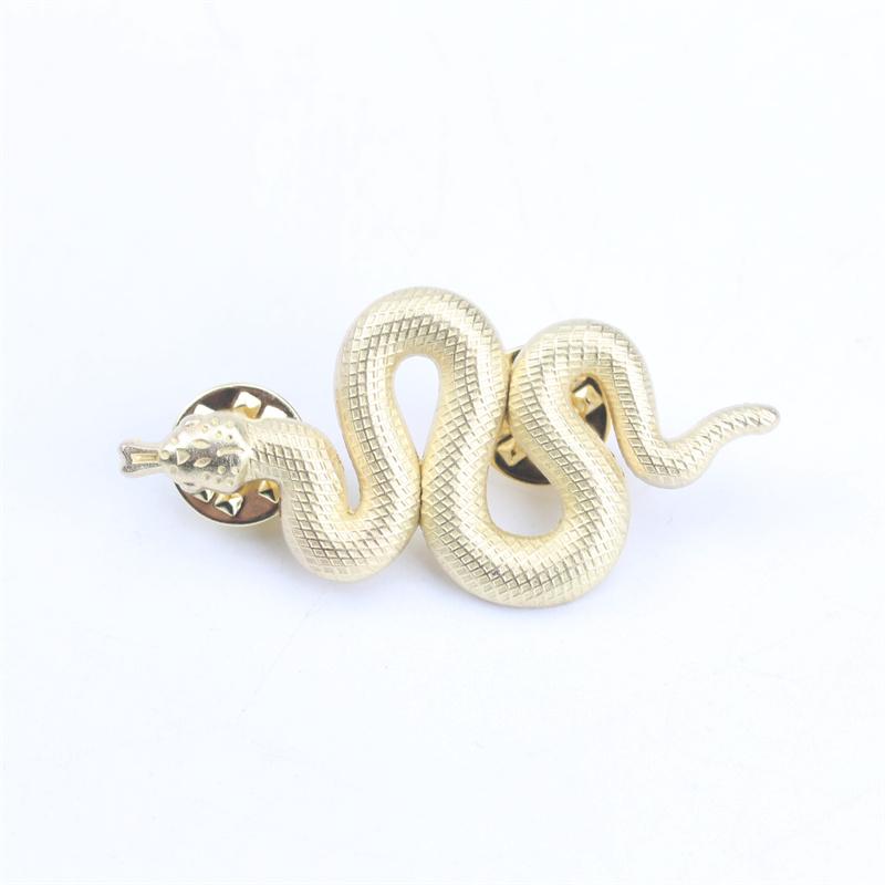 

Stylish and Elegant Zodiac Animal Snake Brooch Personalized Luxury Accessory Pin Gift