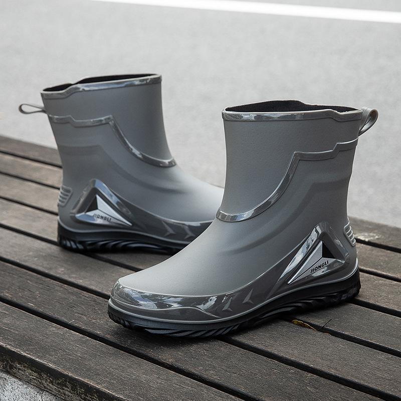 Fashion Locomotive Style Cool Men's Rain Shoes Wear Versatile and Comfortable Outdoor Camping Waterproof Shoes Non-slip Rubber Shoes