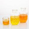 Retro-Wasserkaraffe und Gläserset Hitzebeständig 540ml Saftkrug mit 145ml Becher geprägtes Glas Teekanne Tassenset für Saft Eistee Wasser