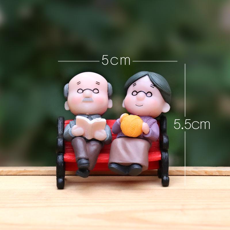 Adorable Grandpa & Grandma On Park Bench Micro Landscape Ornament