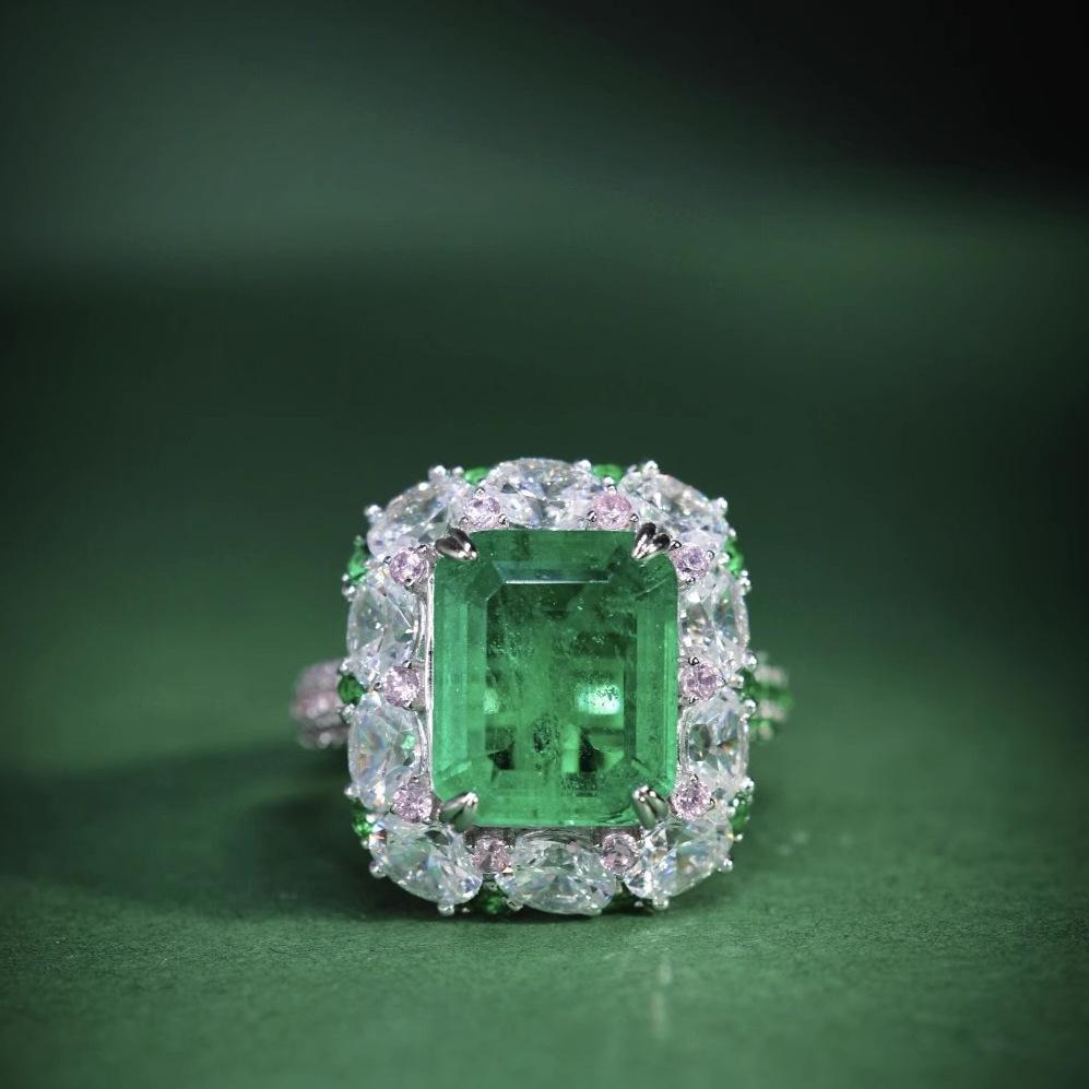 Vintage Green Diamond Pendant, Open Ring, Premium Stud Earrings, Luxury Setting, Cultivated Synthetic Emerald Set.