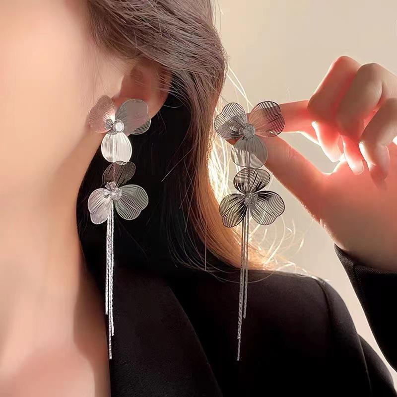 Elegant French Zircon Silver Flower Tassel Stud Earrings