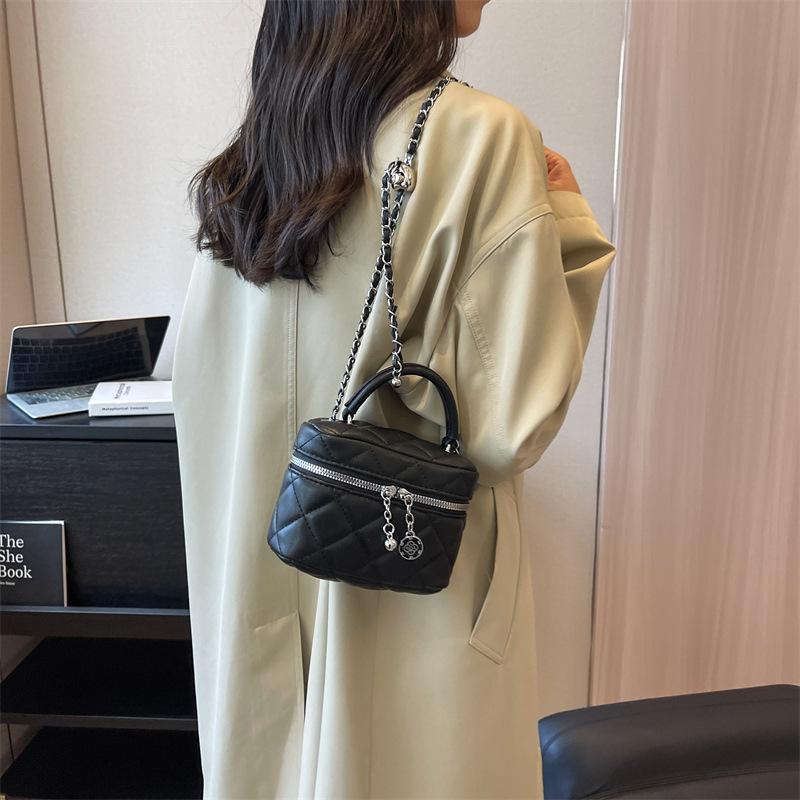 

Французский Сяосянфэн Корейская маленькая сумка-саше премиум женская ромбовидная цепочка портативная сумка-коробка модная текстурная сумка-мессенджер сумка чёрный