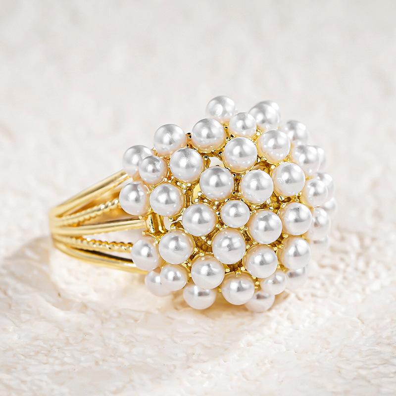 French retro pearl flower basket earrings, Korean Mori sweet ring, light luxury niche design fashion
