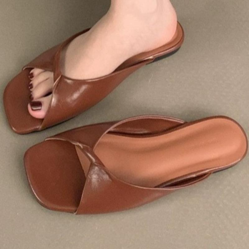 

Летние женские модные босоножки с квадратным носком и открытым носком, узкие ремешки, новый стиль, дизайнерские шлепанцы с открытой пяткой и мягкой подошвой для отдыха на открытом воздухе 35 темно-коричневого