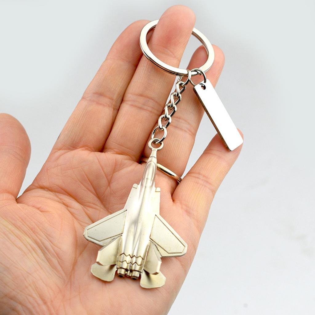 Leichter tragbarer Schlüsselanhänger mit Modell des J-35A Kampfflugzeugs als Ornament für Reise Dekoration und tägliche Accessoires