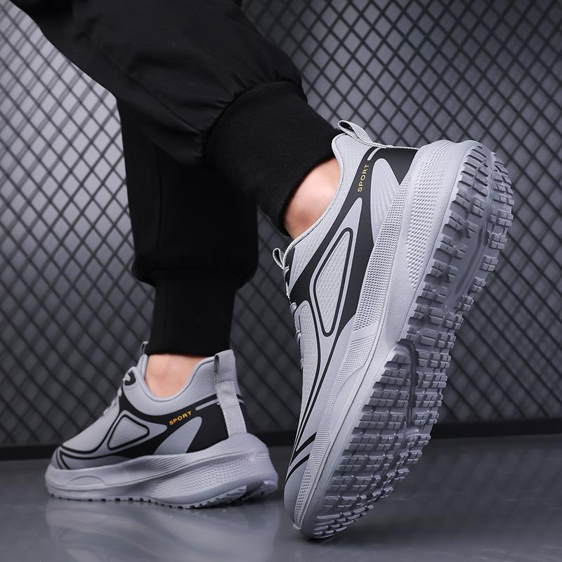 Large size men's shoes 2025 new fashion outdoor street travel casual shoes men's fly-woven mesh breathable sports shoes