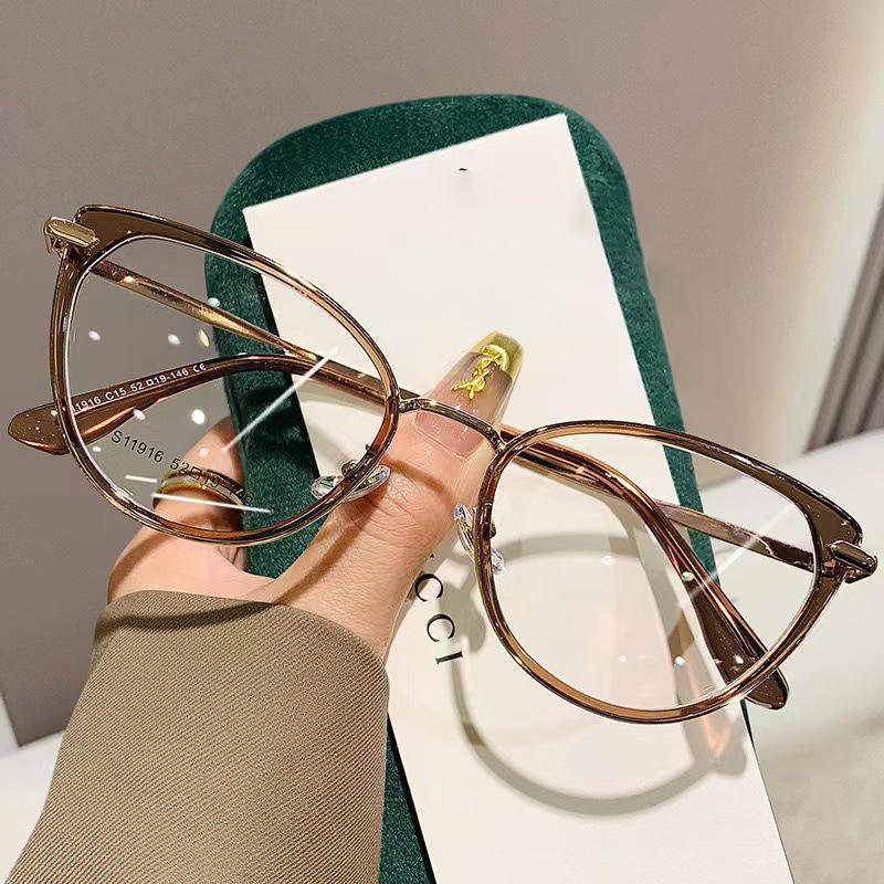 Tr Retro Cat Eye Glasses Women Professional Fashion Elegant Trend Flat Light Mirror Small Frame Eye Mirror XTP6005