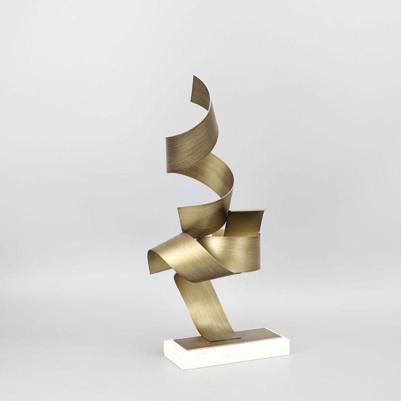 Creative Marble Base Metal Ribbon Geometry Crafts Sculpture Ornaments Home Room Table Aesthetics Twist Statue Desk Decoration